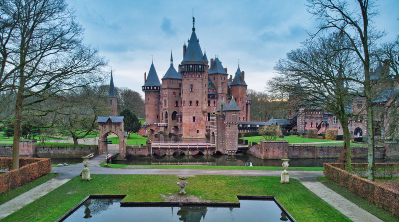 financial fairy tale castle